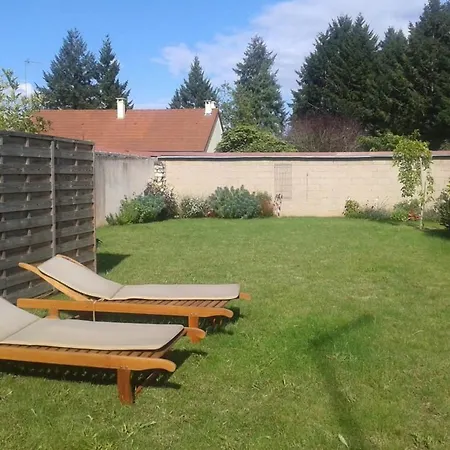 Charmante Maison Avec Jardin, Au Coeur Du Berry, Proche Riviere Et Randonnees - Fr-1-591-57 Holiday home *